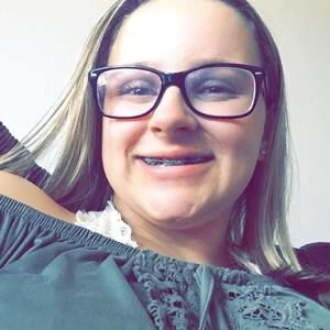 Meet your Posher, Alyssa